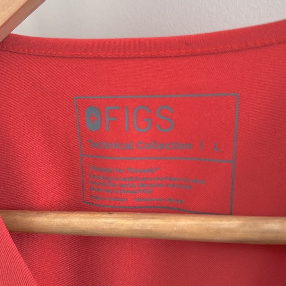 FIGS Casma Scrub Top - Picture 3 of 4